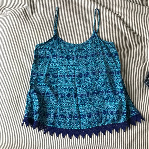 Mossimo blue patterned tank with back cut out - M - Picture 3 of 7